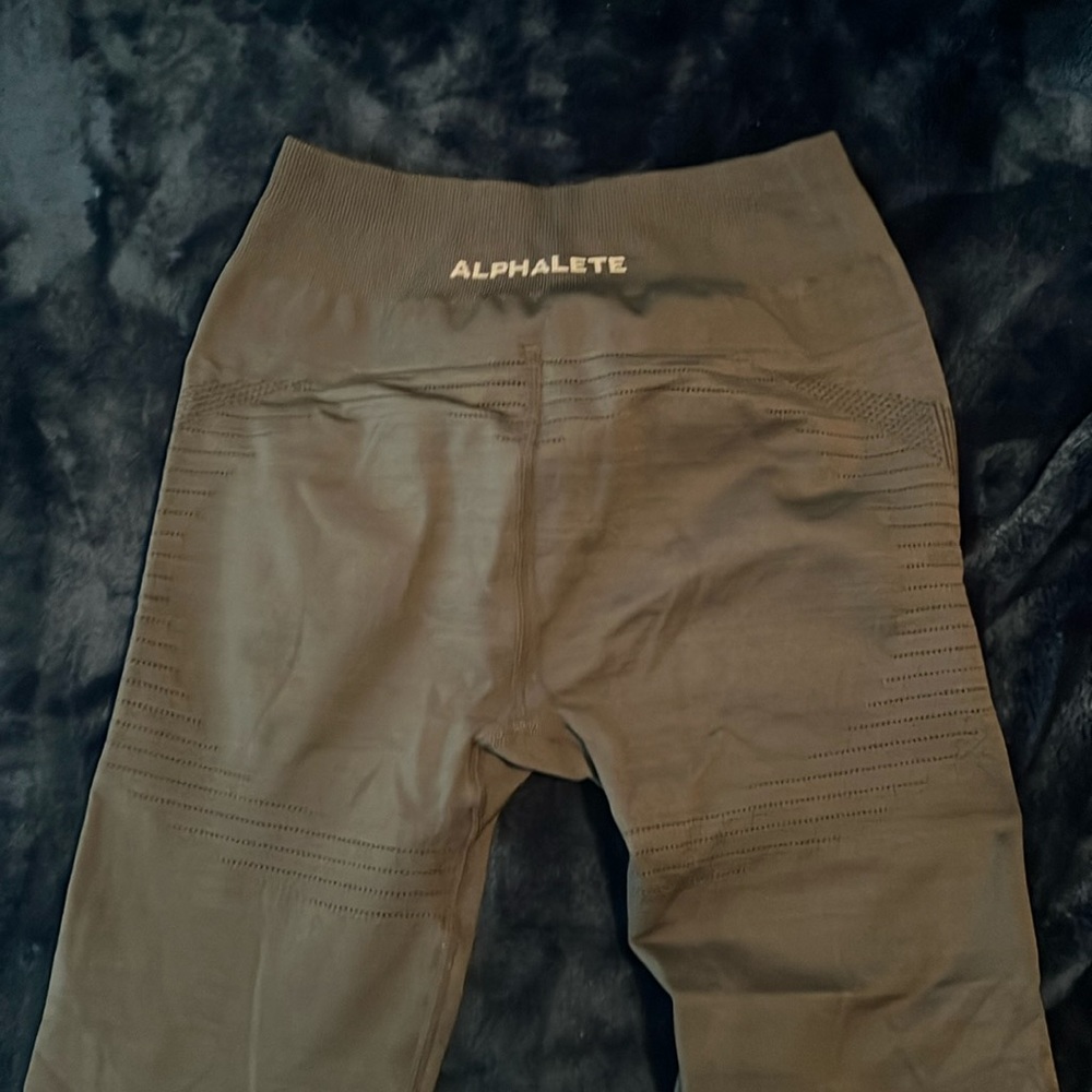 Alphalete leggings